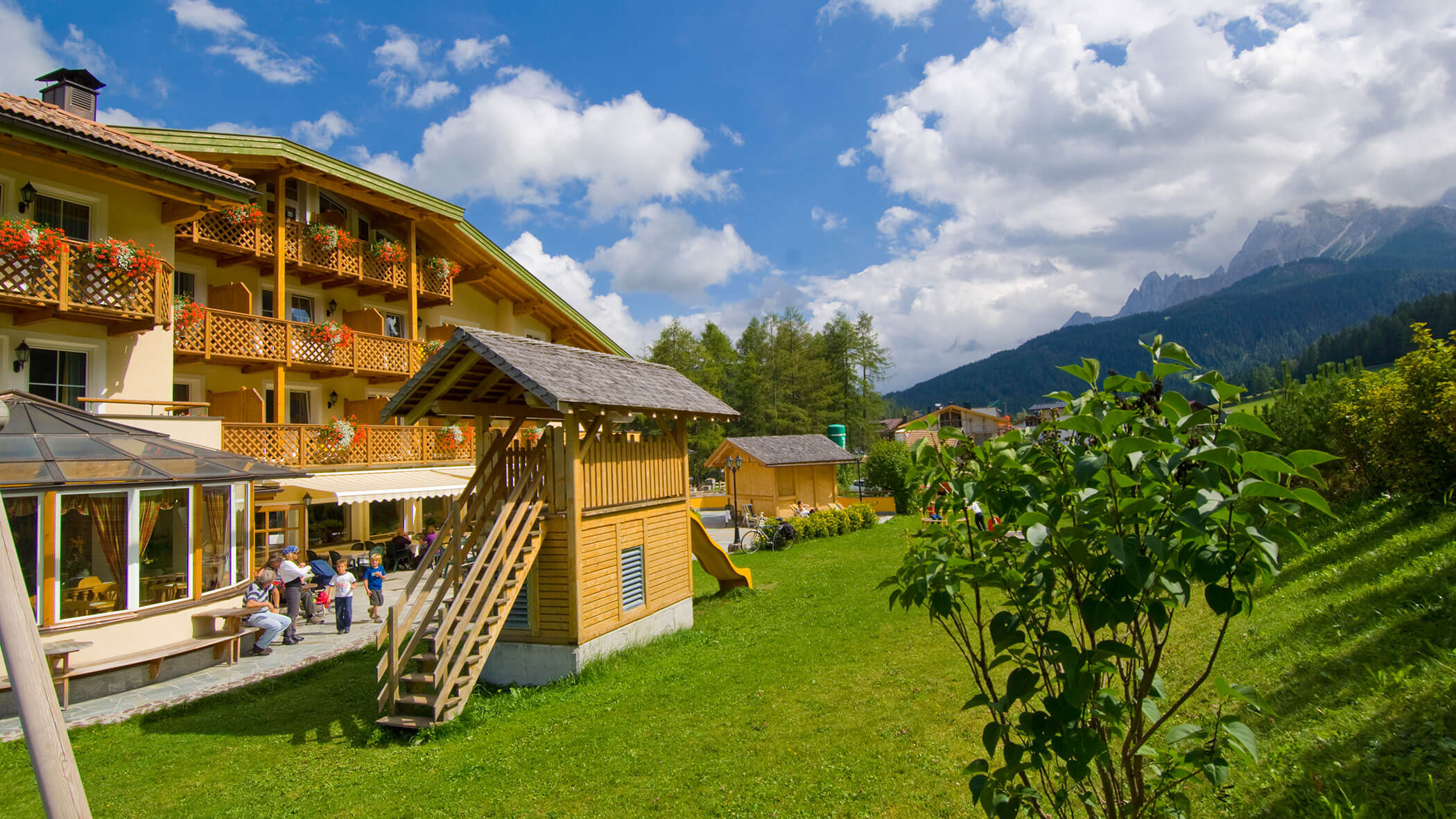 Hotel Willy mit Garten und Spielplatz